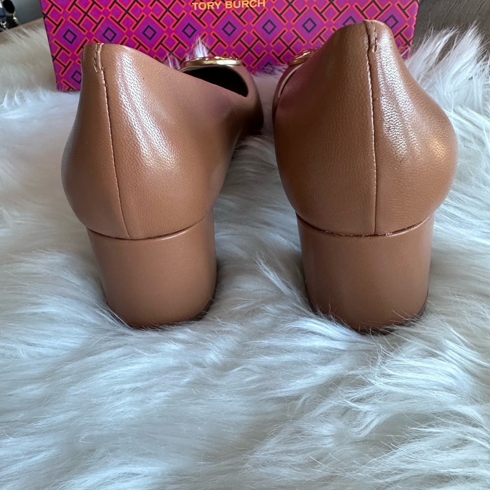 NWB Tory Burch Chelsea 50mm Pumps Napa Leather in Royal Tan - Picture 8 of 13